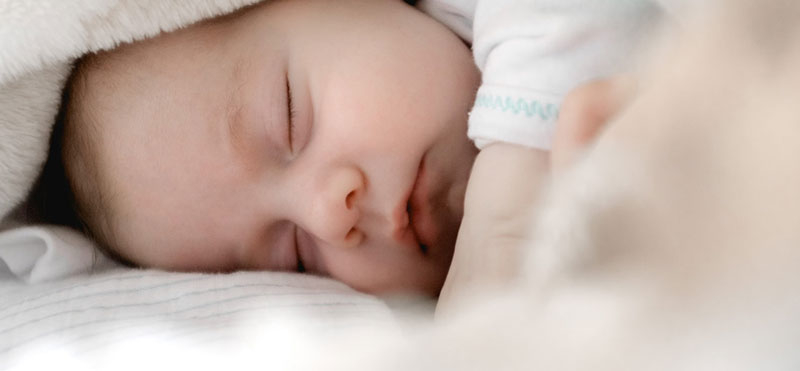 Ruido blanco: ¿Es seguro usarlo para dormir a los recién nacidos?